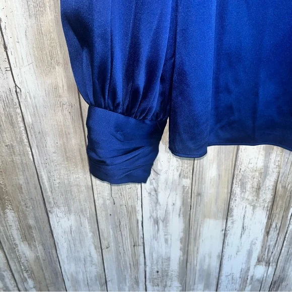 White House Black Market Cobalt Blue Satin Twist Neck Blouse – Size 4 - Picture 3 of 6
